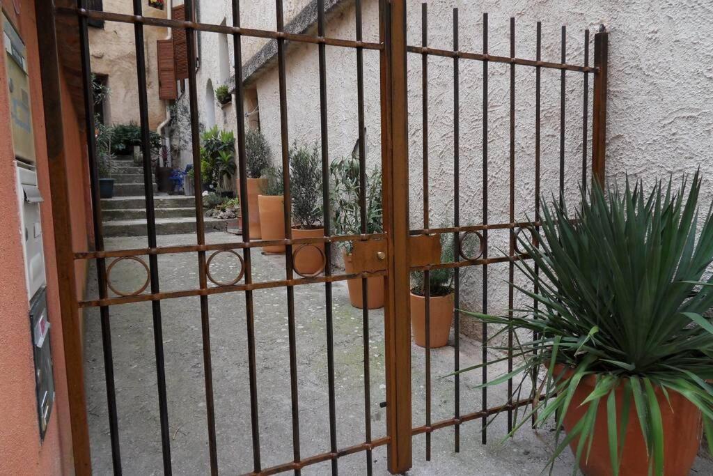 Apartment L'appart A Cotignac, Compris, Calme Et Confort Cotignac