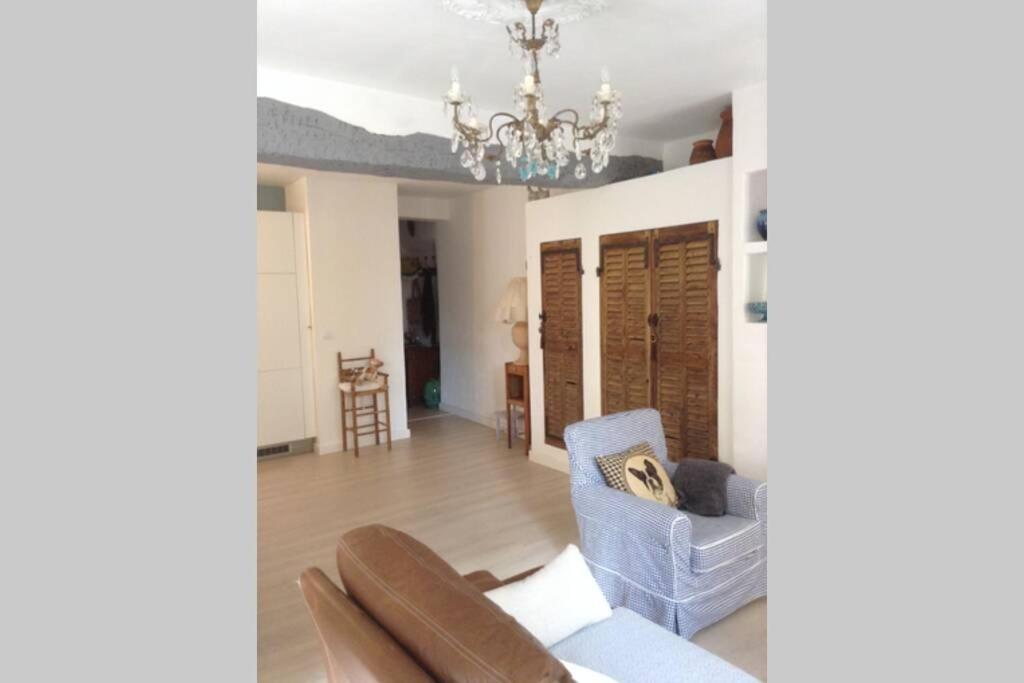 Apartment L'appart A Cotignac, Compris, Calme Et Confort